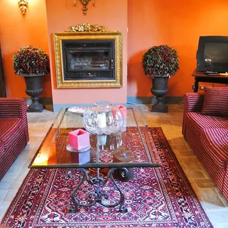 Sleeps 16 Pool Air Con Wifi Ranciano